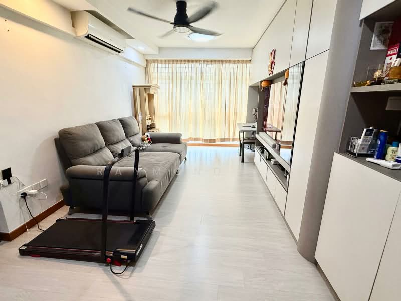 264C Compassvale Bow, 264C Compassvale Bow, 3 Bedrooms, 990 sqft, HDB Flat For Sale, by Raymond Tan, 500187528 - Living Room - PropertyGuru.com.sg