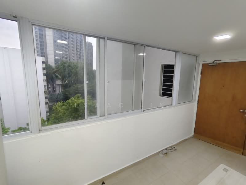 Pine Grove, 1P Pine Grove, 5 Bedrooms, 1,324 sqft, Condominium For Rent, by Isaac Lin, 500187539 - Balcony - PropertyGuru.com.sg