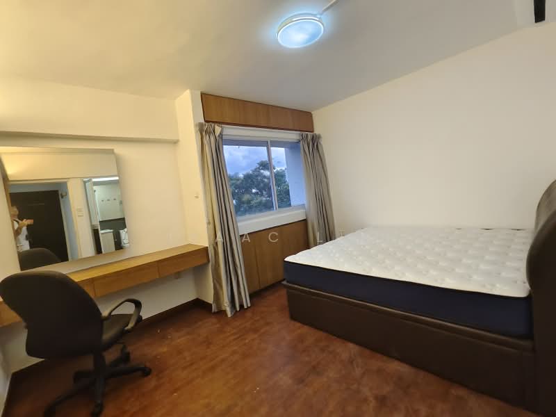 Pine Grove, 1P Pine Grove, 5 Bedrooms, 1,324 sqft, Condominium For Rent, by Isaac Lin, 500187539 - Master Bedroom - PropertyGuru.com.sg