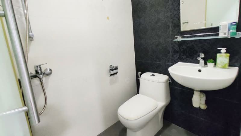 Changi Green, 712 Upper Changi Road East, Room Rental, 120 sqft, Condominium For Rent, by Bennedict Tan, 500187556 - Bathroom - PropertyGuru.com.sg
