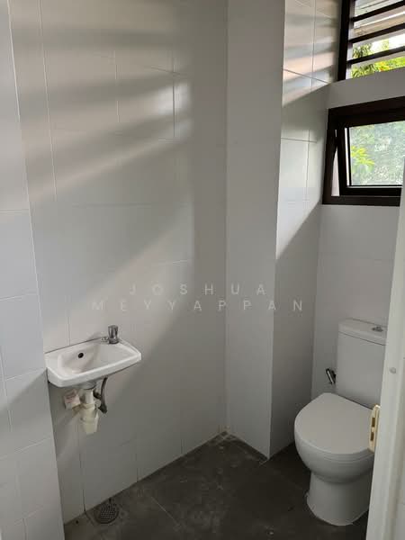 The Brooks I & The Brooks II, 60 Springside Walk, 786 sqft, Food & Beverage For Rent, by Joshua Meyyappan, 500187558 - Bathroom - CommercialGuru.com.sg