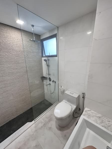 Vista Residences, 28 Jalan Datoh, 3 Bedrooms, 1,195 sqft, Condominium For Rent, by MH Goh, 500187562 - Bathroom - PropertyGuru.com.sg