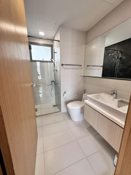 Vista Residences, 28 Jalan Datoh, 3 Bedrooms, 1,195 sqft, Condominium For Rent, by MH Goh, 500187562 - Bathroom - PropertyGuru.com.sg