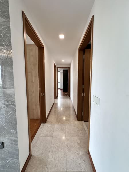 Vista Residences, 28 Jalan Datoh, 3 Bedrooms, 1,195 sqft, Condominium For Rent, by MH Goh, 500187562 - Corridor - PropertyGuru.com.sg