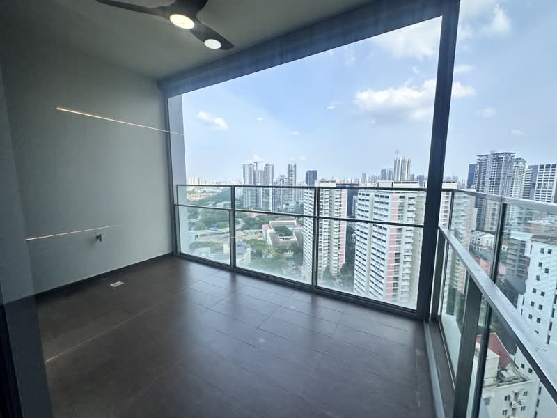Vista Residences, 28 Jalan Datoh, 3 Bedrooms, 1,195 sqft, Condominium For Rent, by MH Goh, 500187562 - Balcony - PropertyGuru.com.sg