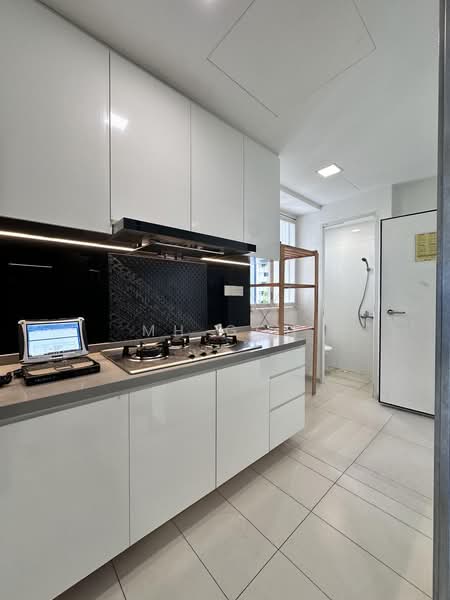 Vista Residences, 28 Jalan Datoh, 3 Bedrooms, 1,195 sqft, Condominium For Rent, by MH Goh, 500187562 - Kitchen - PropertyGuru.com.sg