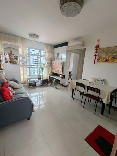 377 Bukit Batok Street 31, 377 Bukit Batok Street 31, Room Rental, 110 sqft, HDB Flat For Rent, by Ronnie Ong Eng Hock, 500187577 - Living Room - PropertyGuru.com.sg