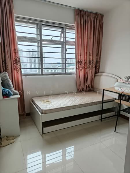 377 Bukit Batok Street 31, 377 Bukit Batok Street 31, Room Rental, 110 sqft, HDB Flat For Rent, by Ronnie Ong Eng Hock, 500187577 - Bedroom - PropertyGuru.com.sg