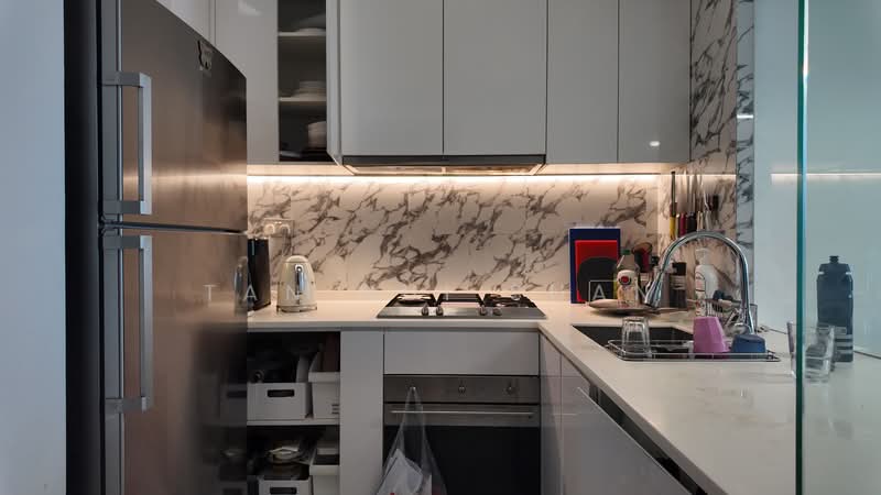 Queens Peak, 1 Dundee Road, 3 Bedrooms, 807 sqft, Condominium For Rent, by Tan Hui Shan, 500187578 - Kitchen - PropertyGuru.com.sg