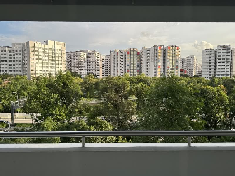 124 Pasir Ris Street 11, 124 Pasir Ris Street 11, Room Rental, 110 sqft, HDB Flat For Rent, by Yazid Latif, 500187581 - Exterior - PropertyGuru.com.sg