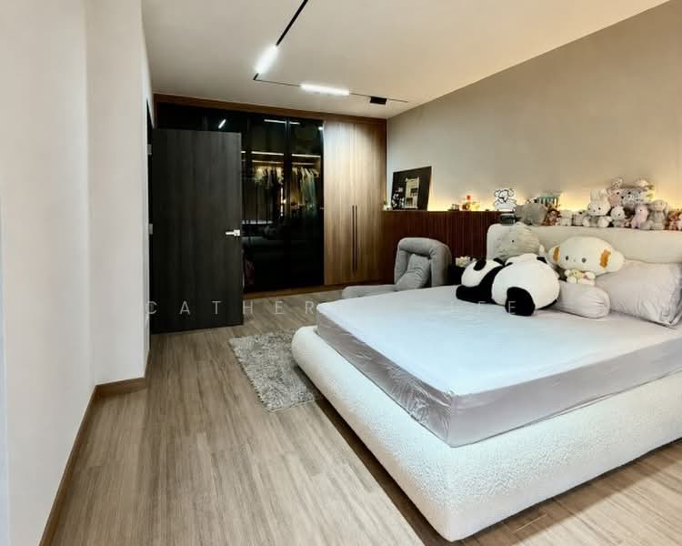 ★Eminence Landed★ Beautifully renovated Terrace near Serangoon Central, MRT, NEX Mall, , 4 Bedrooms, 3,200 sqft, Terraced House For Sale, by Catherine Lee, 500187602 - PropertyGuru.com.sg