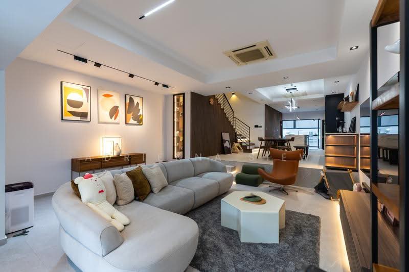 ”Freehold! Move-In Ready! Tastefully renovated 3-Storey Terrace @ Hillside Drive / Yio Chu Kang Road, Hong Lee Place, Poh Huat Road, Parry Avenue, Parry Road, Rosyth Road, Rosyth Avenue, Jansen Road, Kensington Park Road, Yio Chu Kang Road, Boundary Road, Chartwell Drive, Berwick Drive, Bodmin Drive, Hougang / Punggol / Sengkang, 3 Bedrooms, 3,200 sqft, Terraced House For Sale, by Adrienna Siew, 500187609 - Living Room - PropertyGuru.com.sg