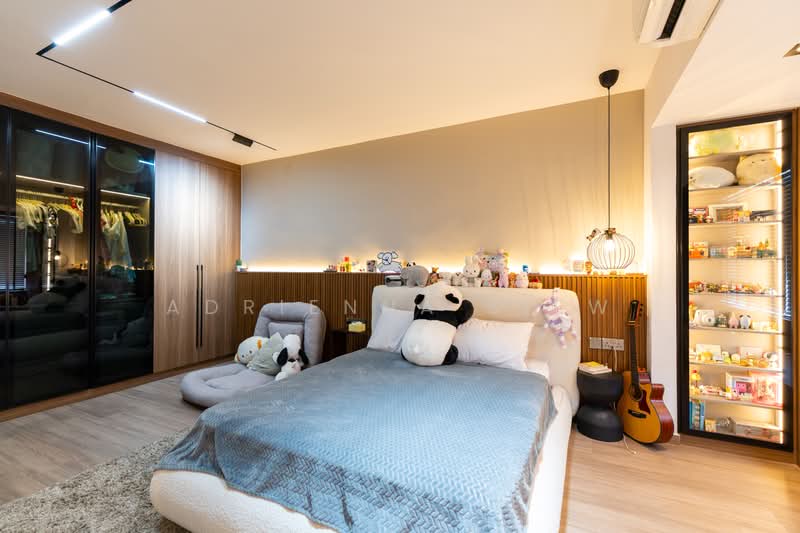 ”Freehold! Move-In Ready! Tastefully renovated 3-Storey Terrace @ Hillside Drive / Yio Chu Kang Road, Hong Lee Place, Poh Huat Road, Parry Avenue, Parry Road, Rosyth Road, Rosyth Avenue, Jansen Road, Kensington Park Road, Yio Chu Kang Road, Boundary Road, Chartwell Drive, Berwick Drive, Bodmin Drive, Hougang / Punggol / Sengkang, 3 Bedrooms, 3,200 sqft, Terraced House For Sale, by Adrienna Siew, 500187609 - Bedroom - PropertyGuru.com.sg