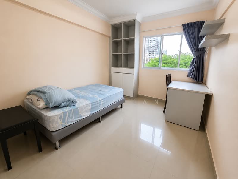 9 Gloucester Road, 9 Gloucester Road, 3 Bedrooms, 980 sqft, HDB Flat For Sale, by Kenli Tan, 500187611 - Bedroom - PropertyGuru.com.sg