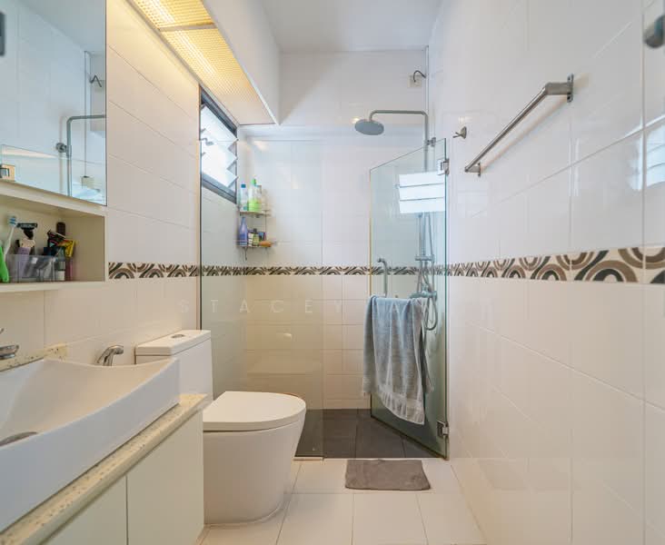 26C Jalan Membina, 26C Jalan Membina, 3 Bedrooms, 969 sqft, HDB Flat For Sale, by Stacey Ang, 500187614 - Common Bath - PropertyGuru.com.sg