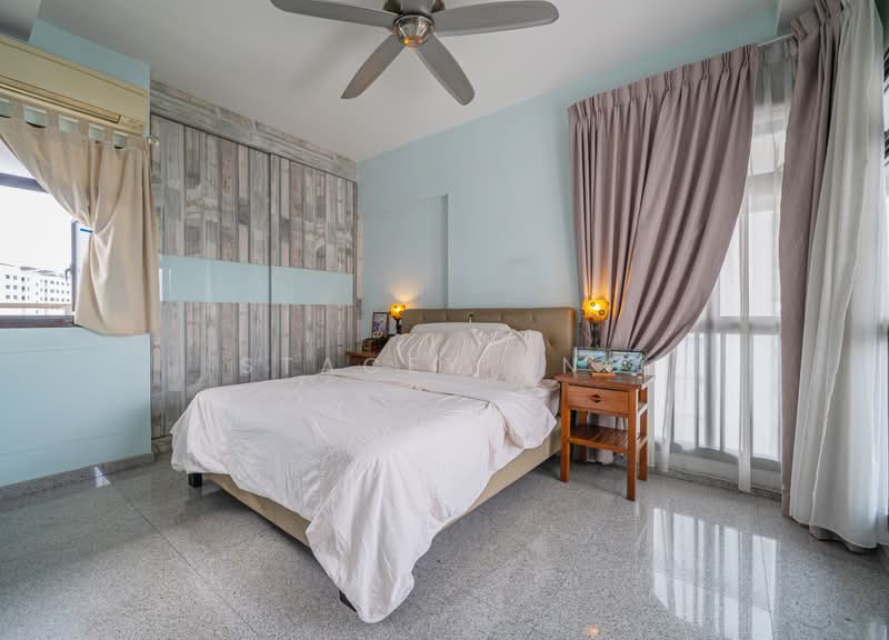 26C Jalan Membina, 26C Jalan Membina, 3 Bedrooms, 969 sqft, HDB Flat For Sale, by Stacey Ang, 500187614 - Master Bedroom with window on both sides - PropertyGuru.com.sg