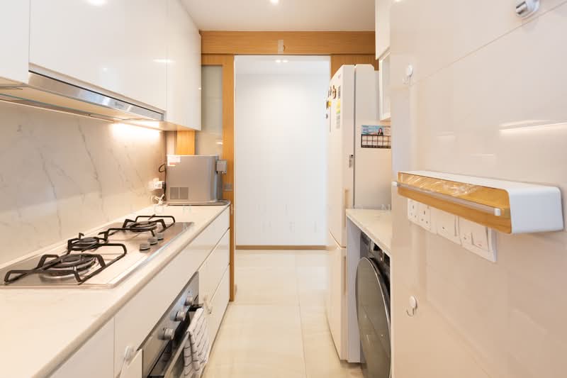 The Vales, 79 Anchorvale Crescent, 3 Bedrooms, 915 sqft, Condominium For Sale, by Loh Hui Yong Michelle, 500187616 - Kitchen - PropertyGuru.com.sg