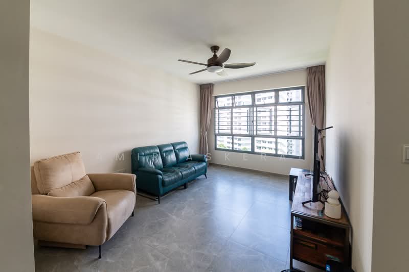 619B Tampines Street 61, 619B Tampines Street 61, 3 Bedrooms, 1,001 sqft, HDB Flat For Sale, by Zamir Askerali, 500187632 - Living Room - PropertyGuru.com.sg