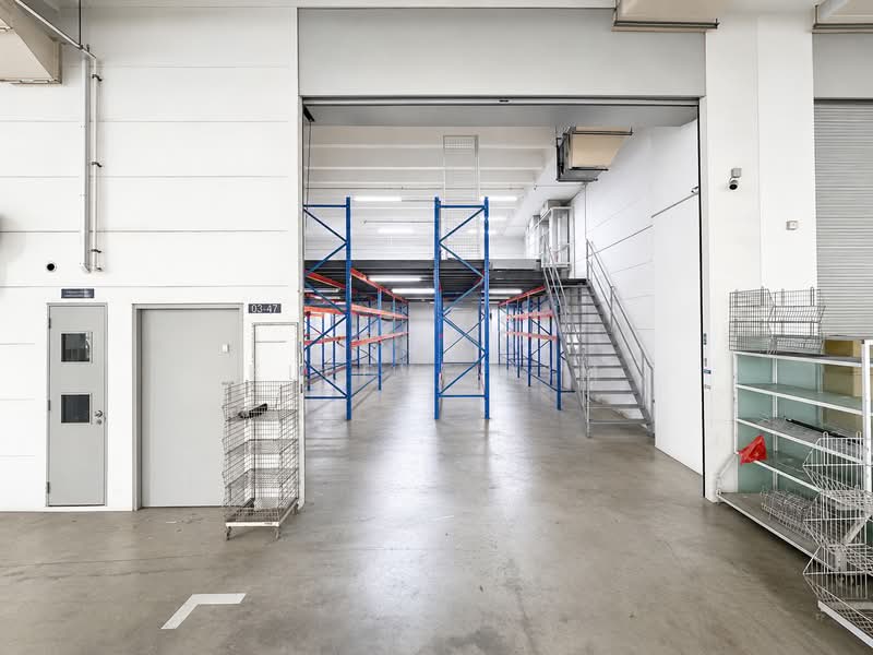 Mega@Woodlands, 39 Woodlands Close, 1,916 sqft, Light Industrial (B1) For Sale, by Kleeve Lim, 500187653 - Interior - CommercialGuru.com.sg