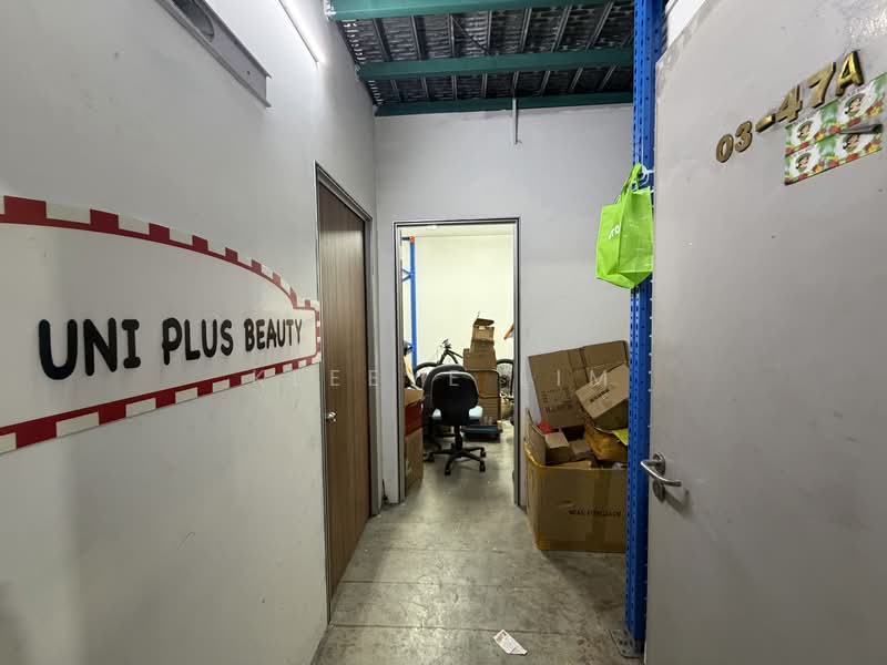Mega@Woodlands, 39 Woodlands Close, 1,916 sqft, Light Industrial (B1) For Sale, by Kleeve Lim, 500187653 - Corridor - CommercialGuru.com.sg