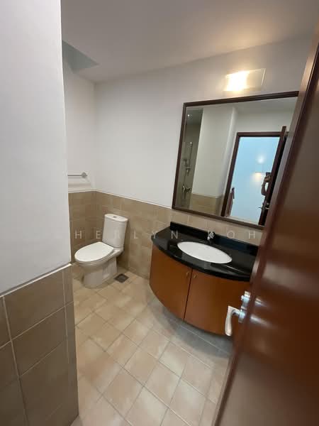 Tropical Town House, Barker Road, 5 Bedrooms, 2,800 sqft, Town House For Rent, by Sherlyn Koh, 500187660 - Bathroom - PropertyGuru.com.sg