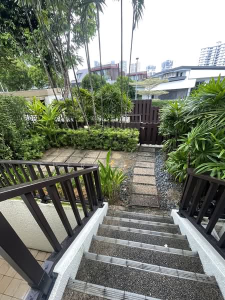 Tropical Town House, Barker Road, Newton / Novena, 5 Bedrooms, 2,800 sqft, Townhouse For Rent, by Sherlyn Koh, 500187660 - PropertyGuru.com.sg