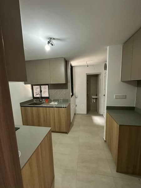 Lumina Grand, Bukit Batok West Ave. 5, Room Rental, 200 sqft, Condominium For Rent, by Katherine Khoo, 500187661 - Kitchen - PropertyGuru.com.sg