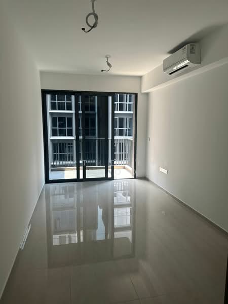 Lumina Grand, Bukit Batok West Ave. 5, Room Rental, 200 sqft, Condominium For Rent, by Katherine Khoo, 500187661 - Balcony - PropertyGuru.com.sg