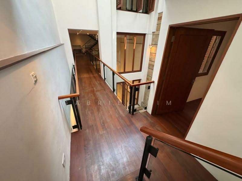 ❤️RARE CONSERVATION HOUSE RIGHT IN THE MIDDLE OF ORCHARD ROAD❤️⭐VERY WELL RENOVATED⭐, , 4 Bedrooms, 4,176 sqft, Conservation House For Sale, by Gabriel Lim, 500187665 - Corridor - PropertyGuru.com.sg