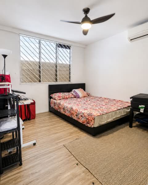 331 Bukit Batok Street 33, 331 Bukit Batok Street 33, 3 Bedrooms, 904 sqft, HDB Flat For Sale, by Shohiful Anwar, 500187667 - Bedroom - PropertyGuru.com.sg
