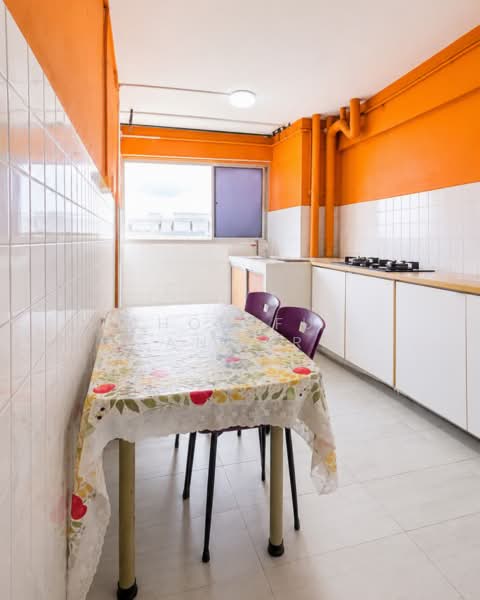 331 Bukit Batok Street 33, 331 Bukit Batok Street 33, 3 Bedrooms, 904 sqft, HDB Flat For Sale, by Shohiful Anwar, 500187667 - Kitchen - PropertyGuru.com.sg