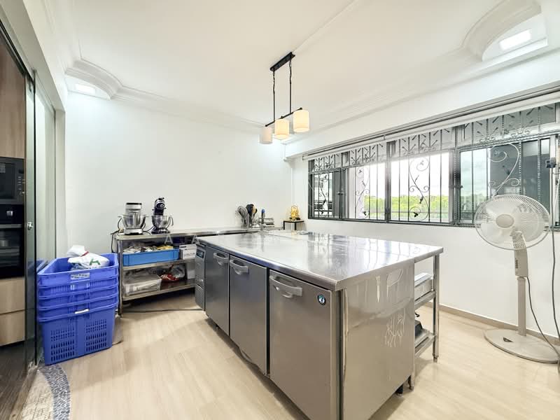 495B Tampines Street 43, 495B Tampines Street 43, 4 Bedrooms, 1,592 sqft, HDB Flat For Sale, by Aaron Teo, 500187675 - Living Space / Dry Kitchen - PropertyGuru.com.sg