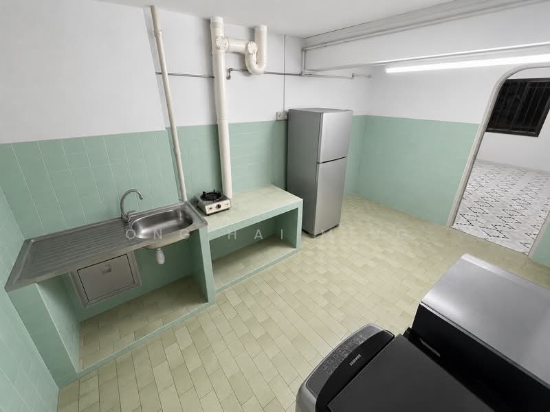 185 Boon Lay Avenue, 185 Boon Lay Avenue, 2 Bedrooms, 635 sqft, HDB Flat For Sale, by Ong Hai Ming, 500187686 - Kitchen - PropertyGuru.com.sg