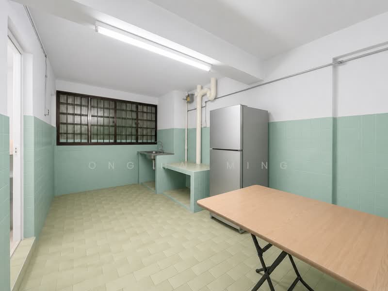 185 Boon Lay Avenue, 185 Boon Lay Avenue, 2 Bedrooms, 635 sqft, HDB Flat For Sale, by Ong Hai Ming, 500187686 - Kitchen - PropertyGuru.com.sg