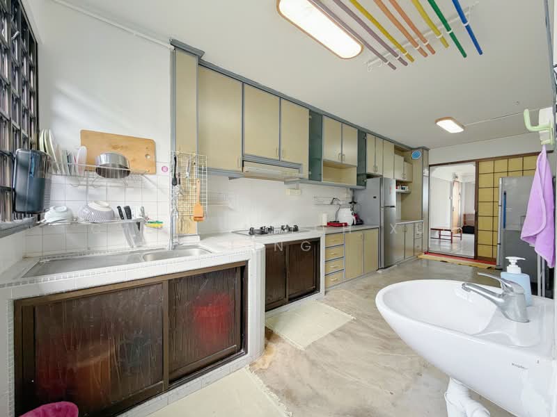855 Woodlands Street 83, 855 Woodlands Street 83, 3 Bedrooms, 1,119 sqft, HDB Flat For Rent, by Cherlyn Loh Xue Ting, 500187688 - Kitchen - PropertyGuru.com.sg