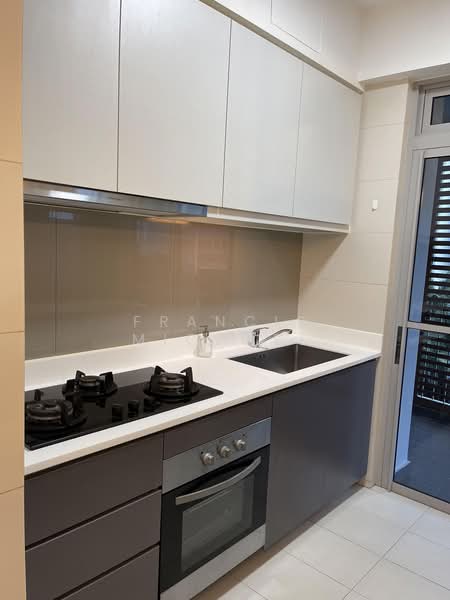 Q Bay Residences, 5 Tampines Street 86, 3 Bedrooms, 1,119 sqft, Condominium For Sale, by Francis Michael, 500187693 - Kitchen - PropertyGuru.com.sg