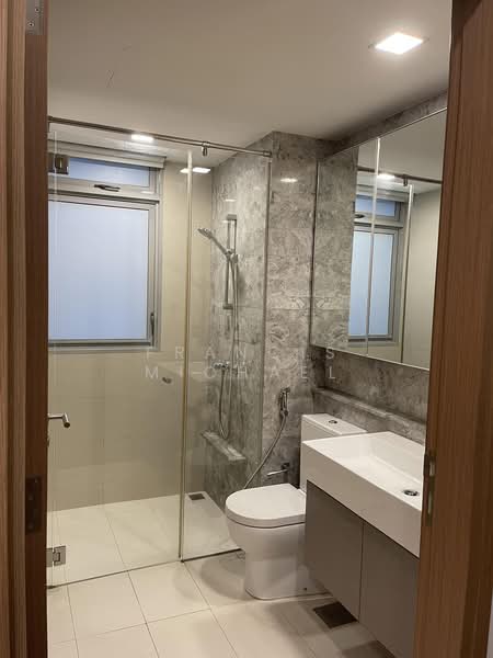Q Bay Residences, 5 Tampines Street 86, 3 Bedrooms, 1,119 sqft, Condominium For Sale, by Francis Michael, 500187693 - Bathroom - PropertyGuru.com.sg