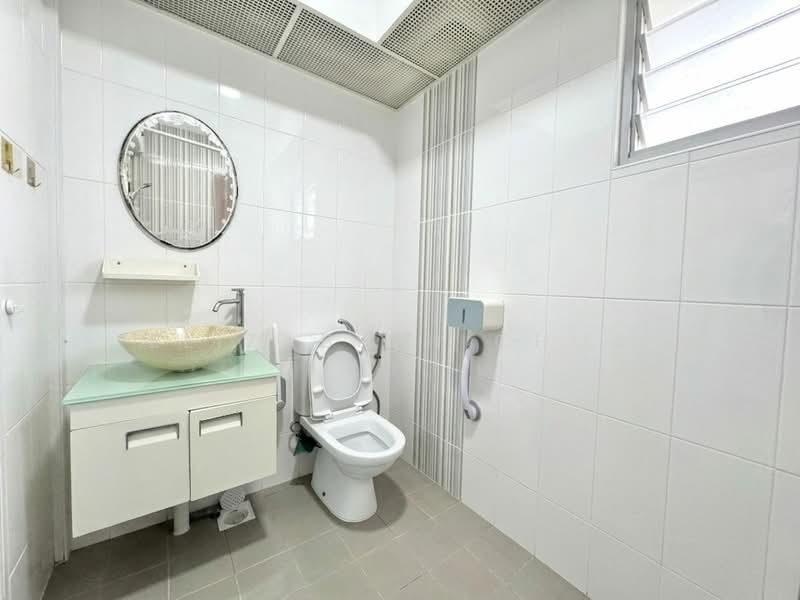 322D Sumang Walk, 322D Sumang Walk, 3 Bedrooms, 1,033 sqft, HDB Flat For Sale, by Elizabeth Chua, 500187712 - Bathroom - PropertyGuru.com.sg