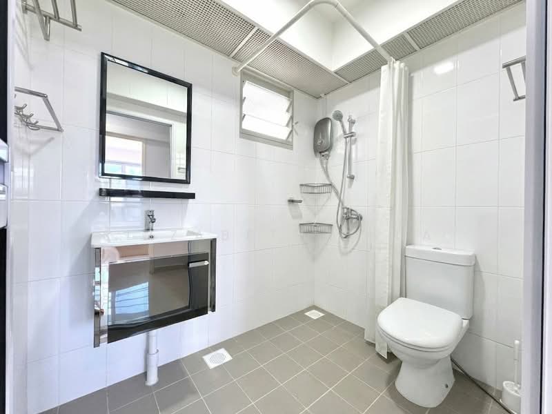 322D Sumang Walk, 322D Sumang Walk, 3 Bedrooms, 1,033 sqft, HDB Flat For Sale, by Elizabeth Chua, 500187712 - Bathroom - PropertyGuru.com.sg