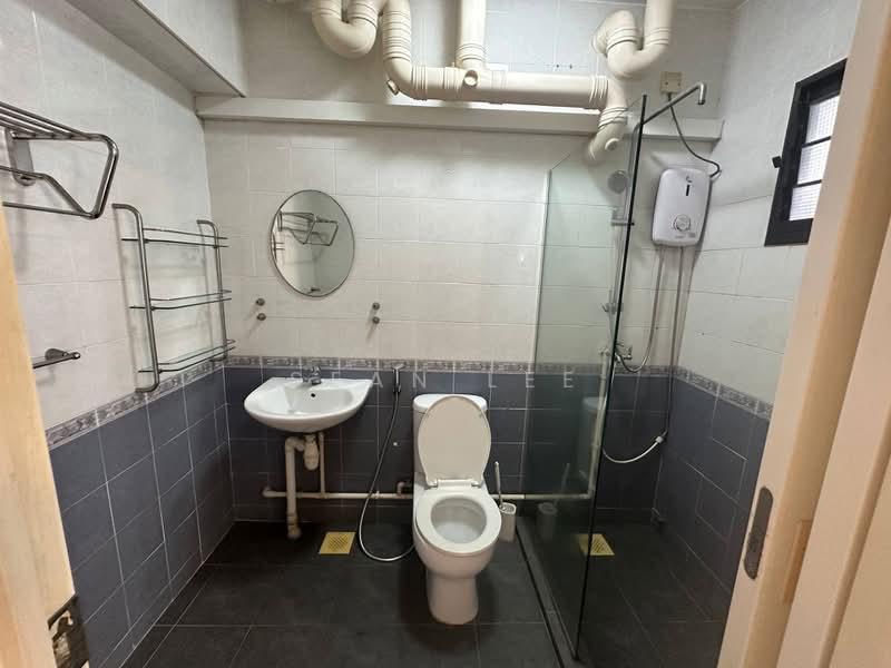 686D Choa Chu Kang Crescent, 686D Choa Chu Kang Crescent, 3 Bedrooms, 1,184 sqft, HDB Flat For Sale, by Sean Lee, 500187716 - Bathroom - PropertyGuru.com.sg