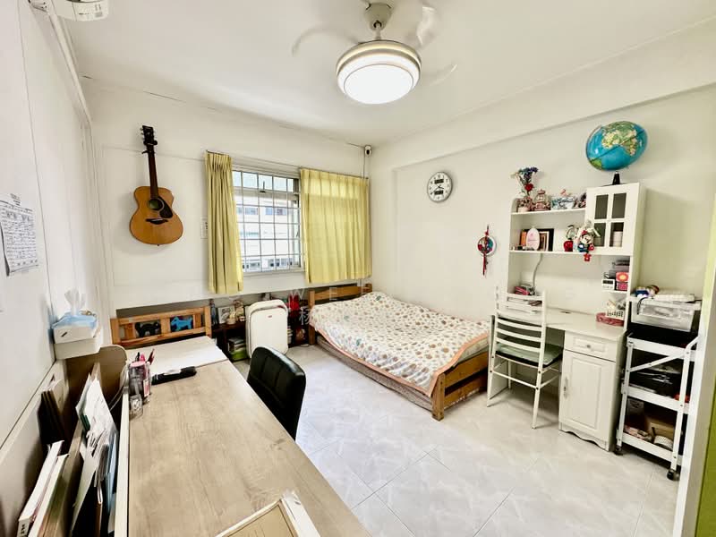 365 Woodlands Avenue 5, 365 Woodlands Avenue 5, 4 Bedrooms, 1,130 sqft, HDB Flat For Sale, by Yong Wee Foong 杨伟锋, 500187725 - Bedroom - PropertyGuru.com.sg
