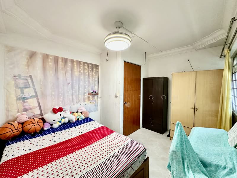 365 Woodlands Avenue 5, 365 Woodlands Avenue 5, 4 Bedrooms, 1,130 sqft, HDB Flat For Sale, by Yong Wee Foong 杨伟锋, 500187725 - Bedroom - PropertyGuru.com.sg