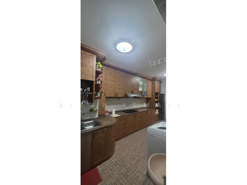 114 Yishun Ring Road, 114 Yishun Ring Road, 3 Bedrooms, 1,119 sqft, HDB Flat For Sale, by Aizah Ismail, 500187733 - Kitchen - PropertyGuru.com.sg