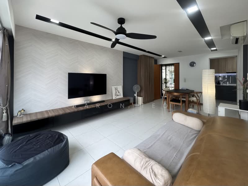 210C Compassvale Lane, 210C Compassvale Lane, 3 Bedrooms, 1,044 sqft, HDB Flat For Rent, by Aaron Teo, 500187738 - Living Room - PropertyGuru.com.sg