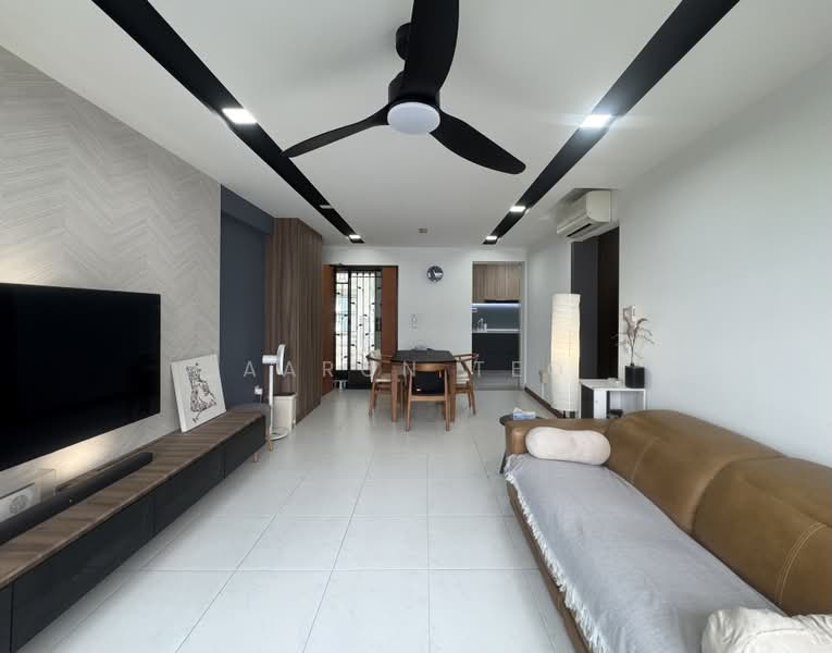 210C Compassvale Lane, 210C Compassvale Lane, 3 Bedrooms, 1,044 sqft, HDB Flat For Rent, by Aaron Teo, 500187738 - Living Room - PropertyGuru.com.sg