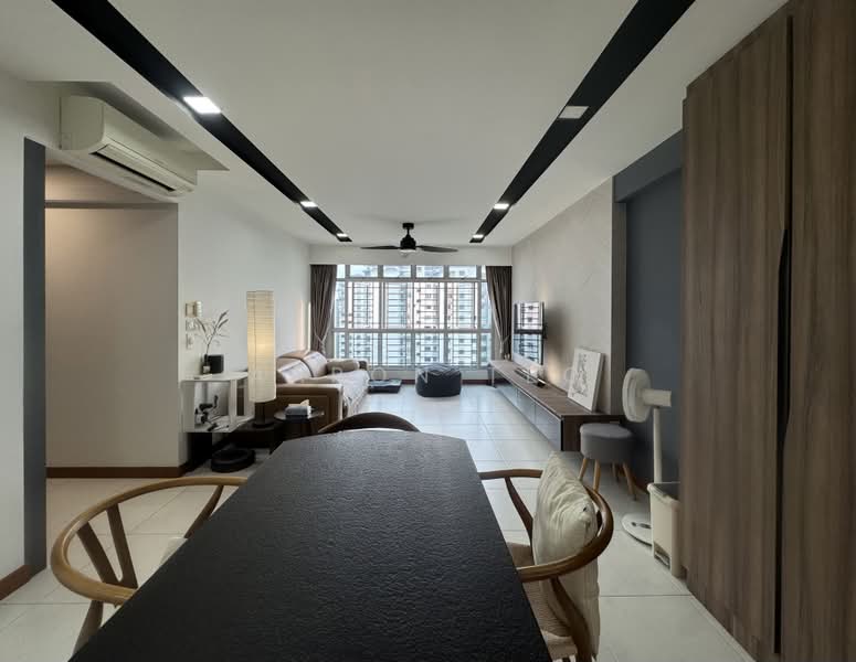 210C Compassvale Lane, 210C Compassvale Lane, 3 Bedrooms, 1,044 sqft, HDB Flat For Rent, by Aaron Teo, 500187738 - Living Room - PropertyGuru.com.sg