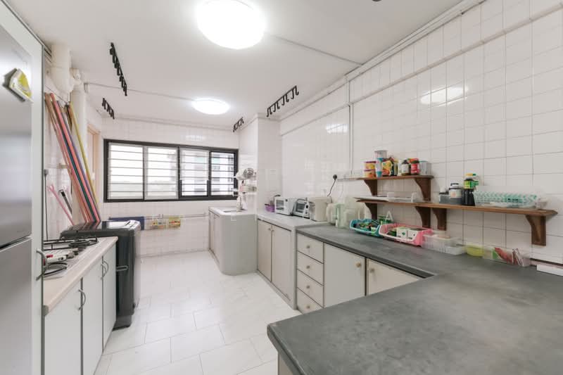 306 Clementi Avenue 4, 306 Clementi Avenue 4, 3 Bedrooms, 990 sqft, HDB Flat For Sale, by Karen Chua, 500187751 - Kitchen - PropertyGuru.com.sg
