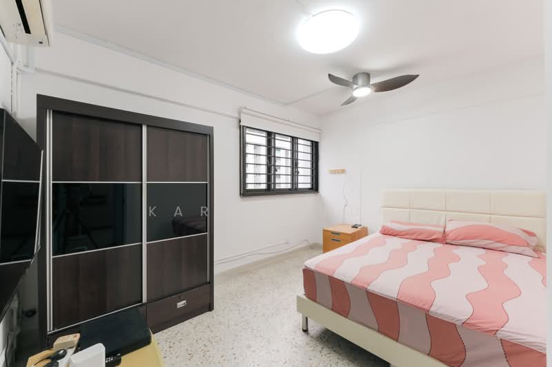 306 Clementi Avenue 4, 306 Clementi Avenue 4, 3 Bedrooms, 990 sqft, HDB Flat For Sale, by Karen Chua, 500187751 - Bedroom - PropertyGuru.com.sg