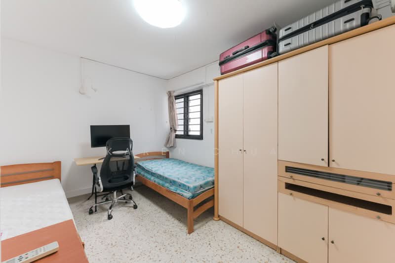 306 Clementi Avenue 4, 306 Clementi Avenue 4, 3 Bedrooms, 990 sqft, HDB Flat For Sale, by Karen Chua, 500187751 - Bedroom - PropertyGuru.com.sg