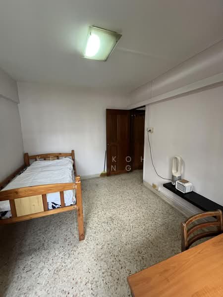 315 Jurong East Street 32, 315 Jurong East Street 32, Room Rental, 120 sqft, HDB Flat For Rent, by Kerri Koh Li Ping, 500187764 - Bedroom - PropertyGuru.com.sg